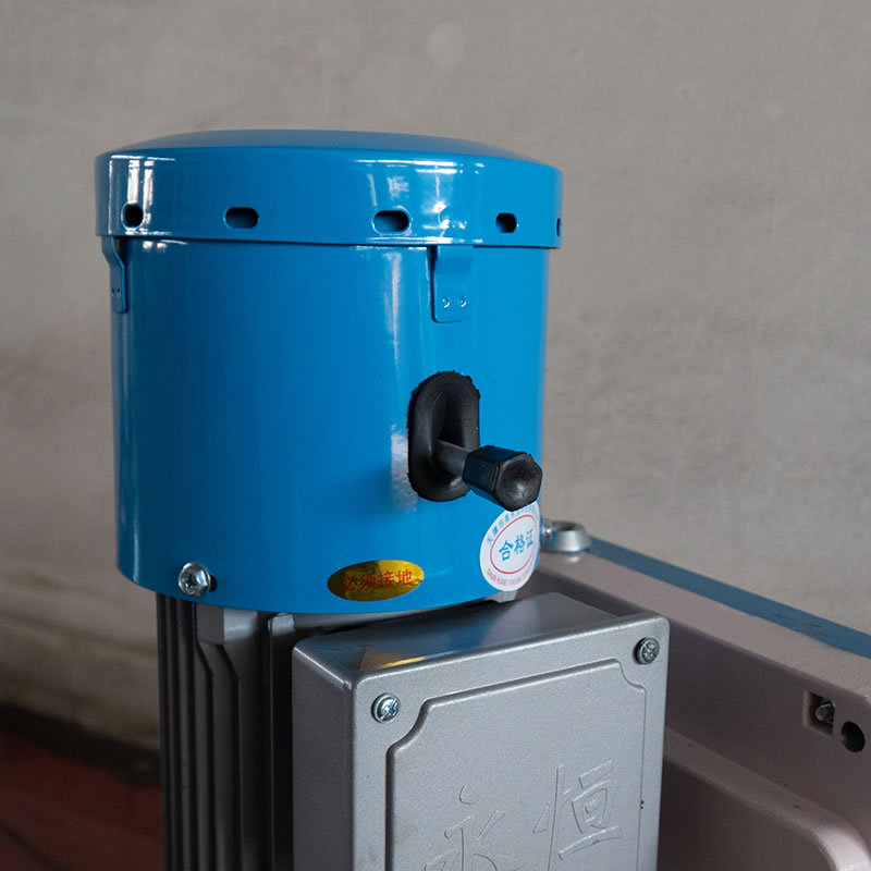 Motor para plataforma de suspensão