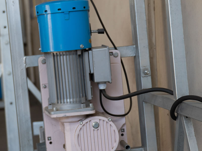 Elevador de tração elétrica
