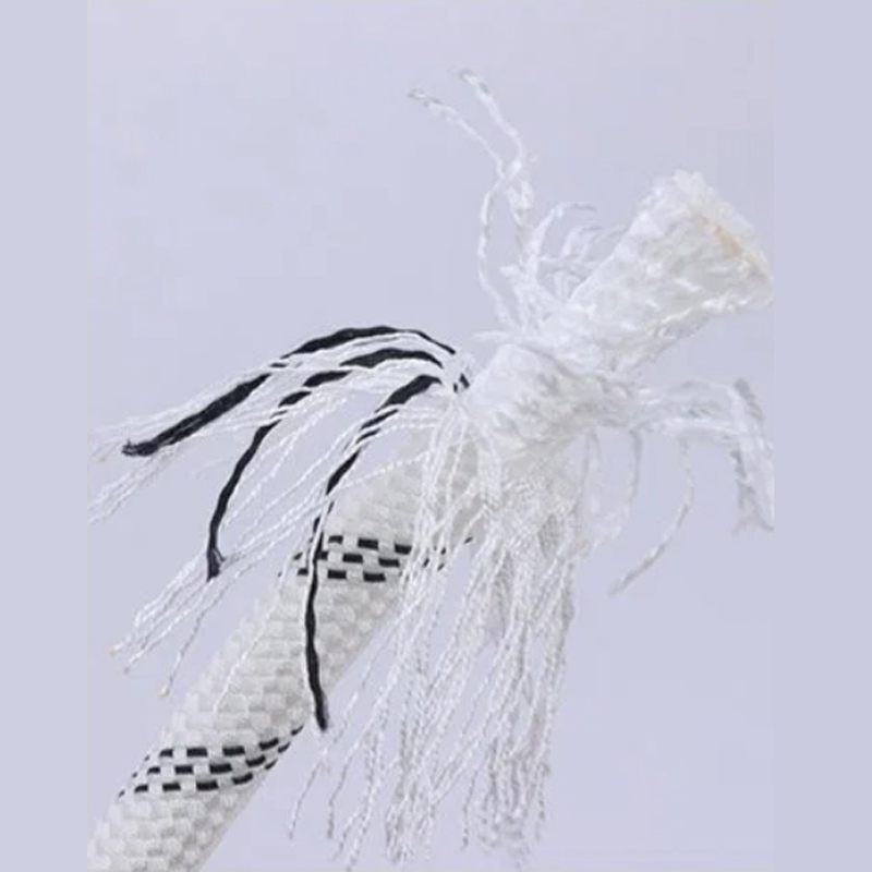 Corda salva-vidas flutuante em água